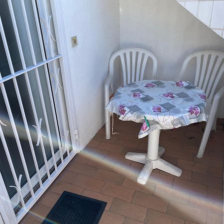 Studio Dans Un Endroit Calme Et Discret D Empuria Empuriabrava Exteriér fotografie