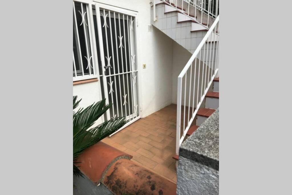 Studio Dans Un Endroit Calme Et Discret D Empuria Empuriabrava Exteriér fotografie