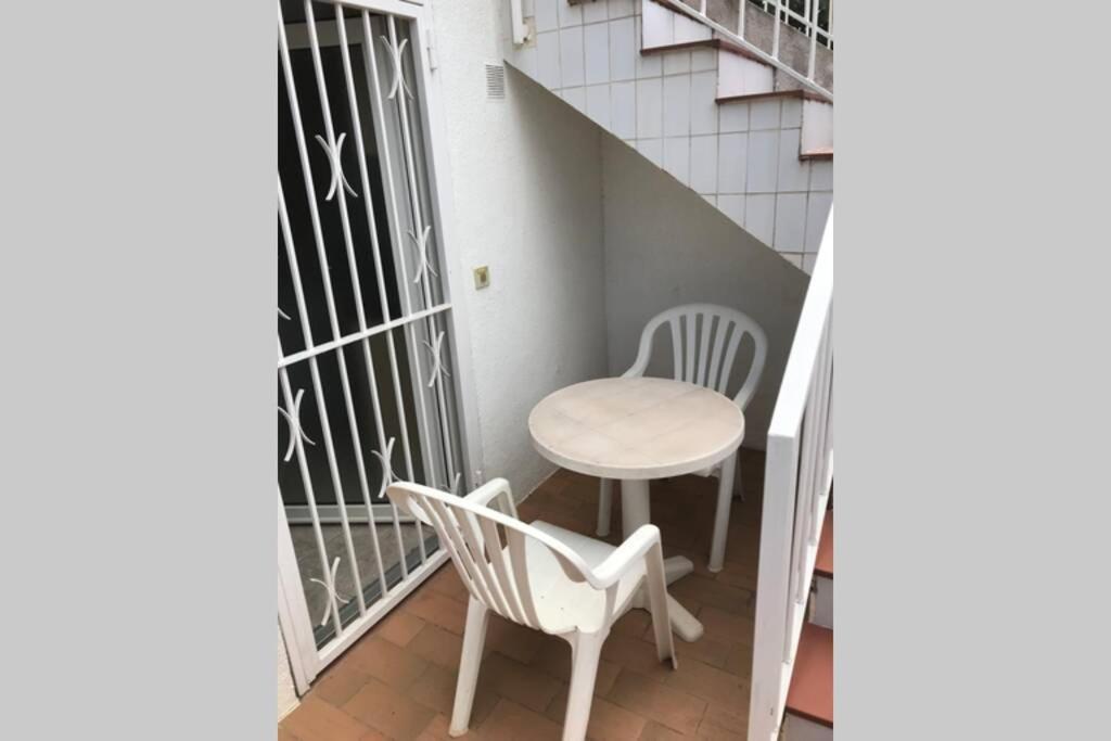 Studio Dans Un Endroit Calme Et Discret D Empuria Empuriabrava Exteriér fotografie